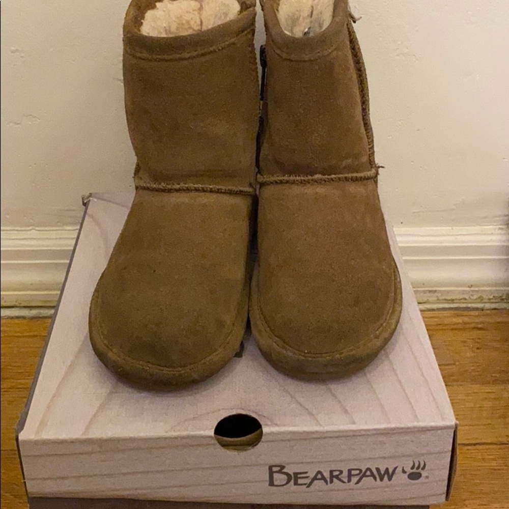 Toddler BearPaw boots | Size 9 | Used